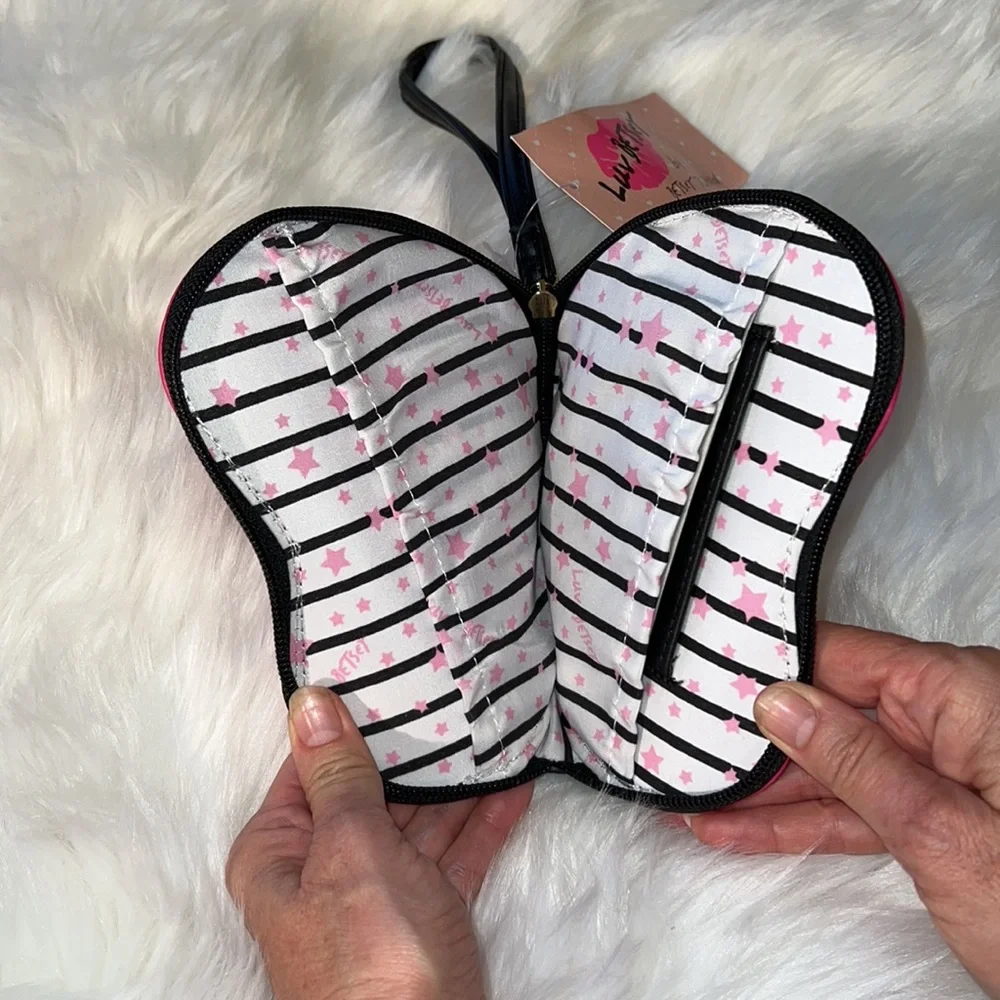 💖 Betsey Johnson Wristlet Coin Purse - Picture 4 of 7
